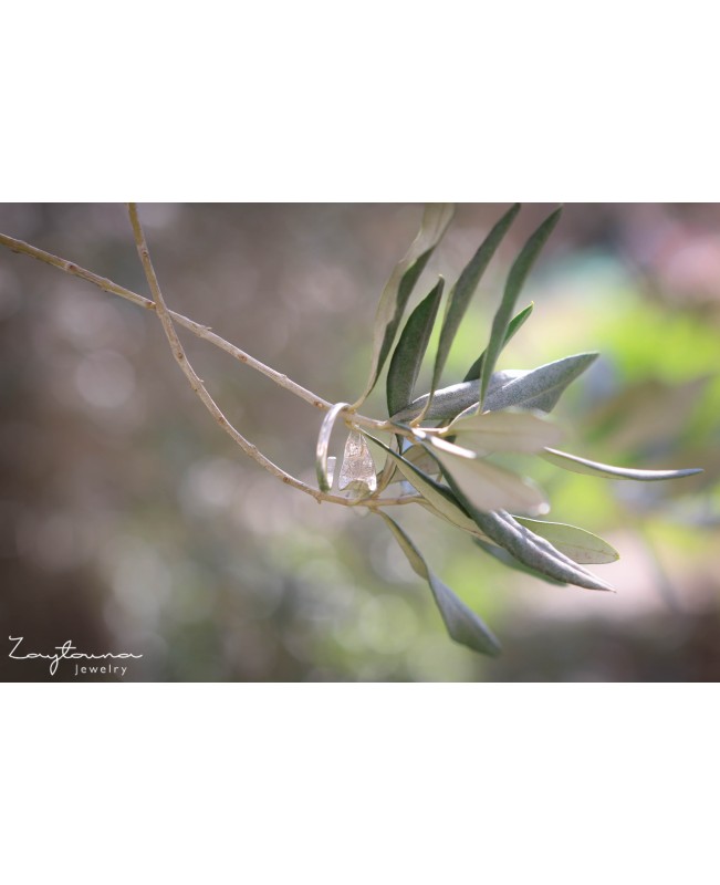 Single leaf Ring