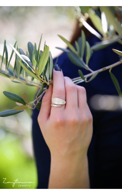 Single leaf Ring